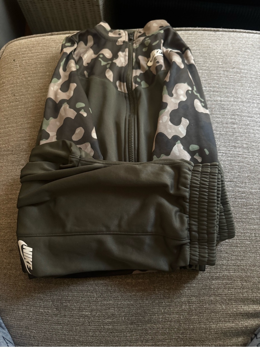 Nike Kids Olive Green Camo Zip Hoodie & Joggers
